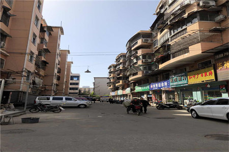 城北嘉誉4期住宅，现房，北辛学区房，公摊少，采光好，独立小区